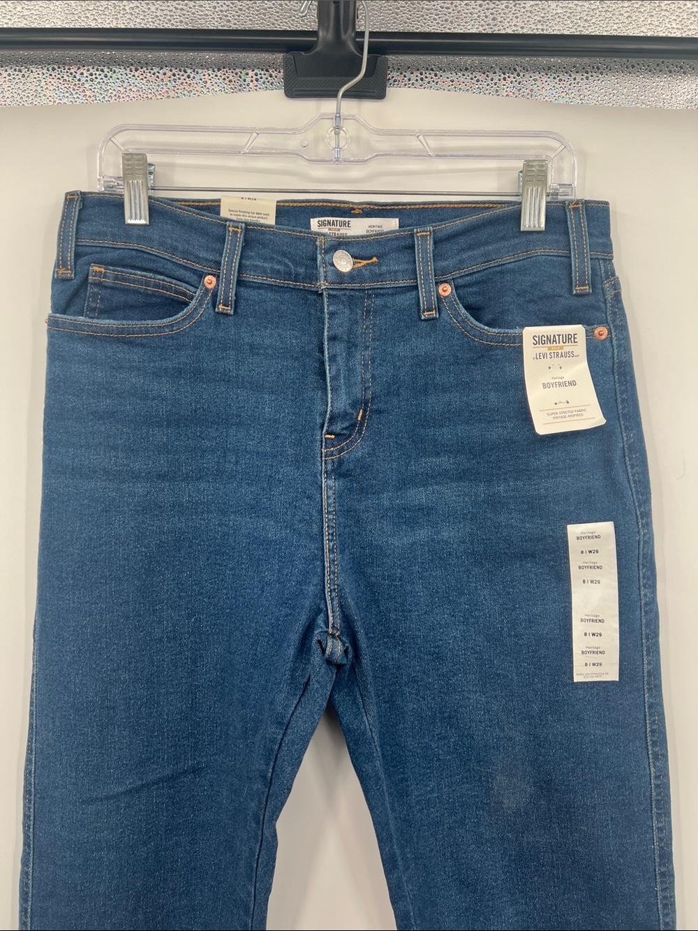 Size 8  Signature Levi Strauss Boyfriend jeans  NWT - Picture 2 of 8